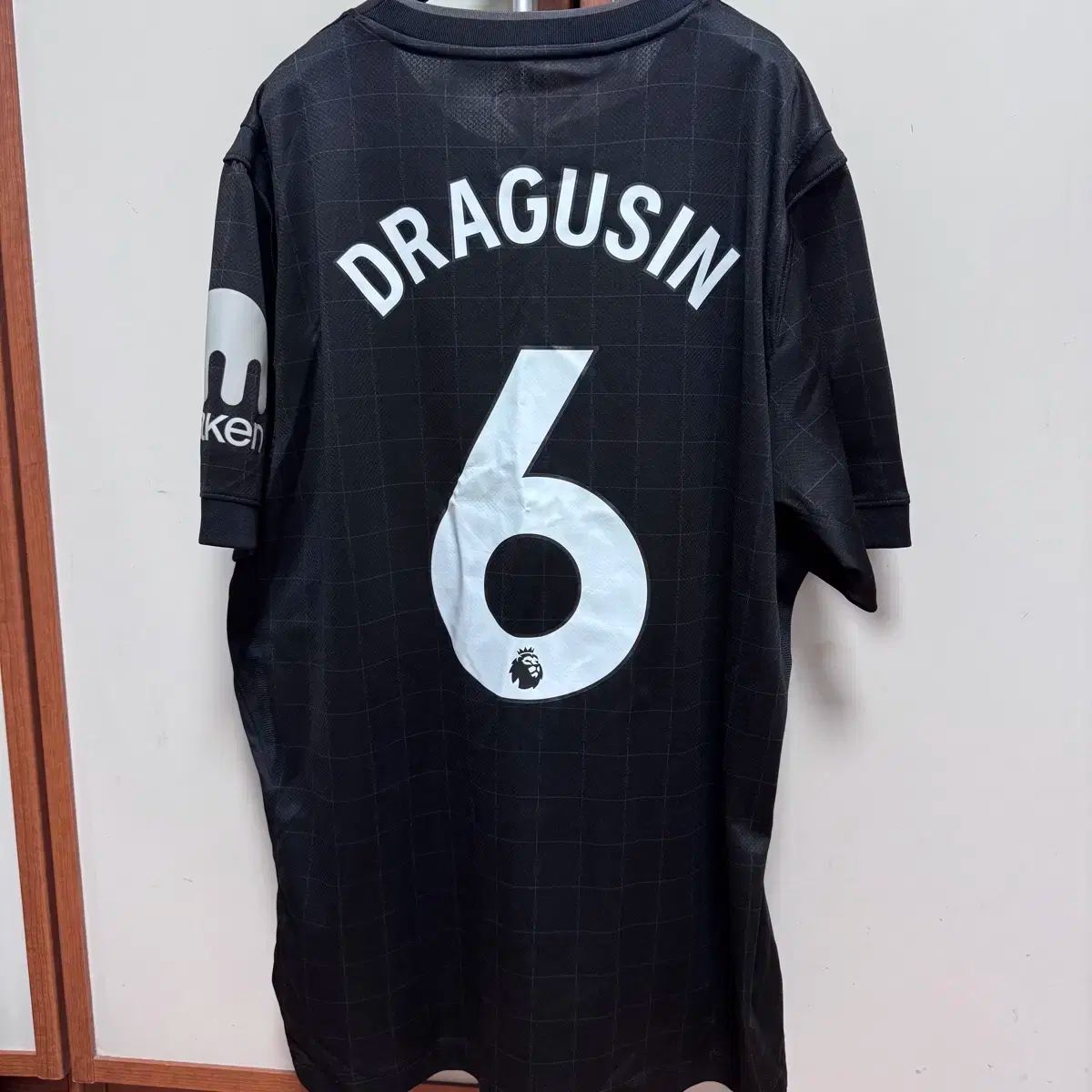 トッテナム 25-26 サードキット ドラウシン6 マーキング