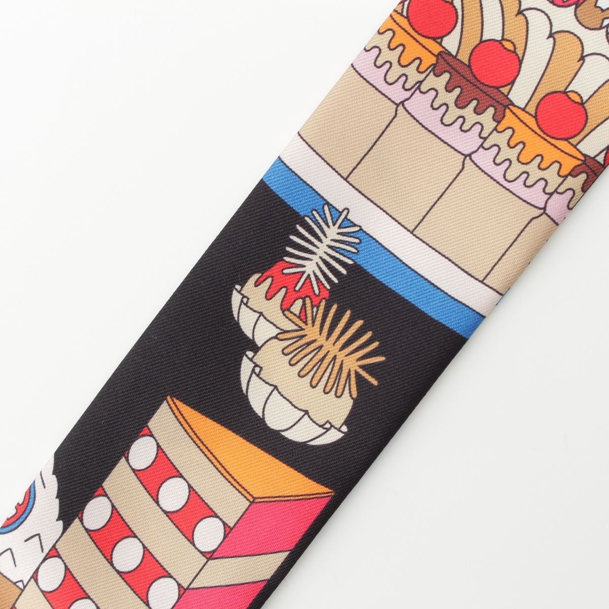 エルメス シルク ツイリー誕生20周年 チャーム La Patisserie