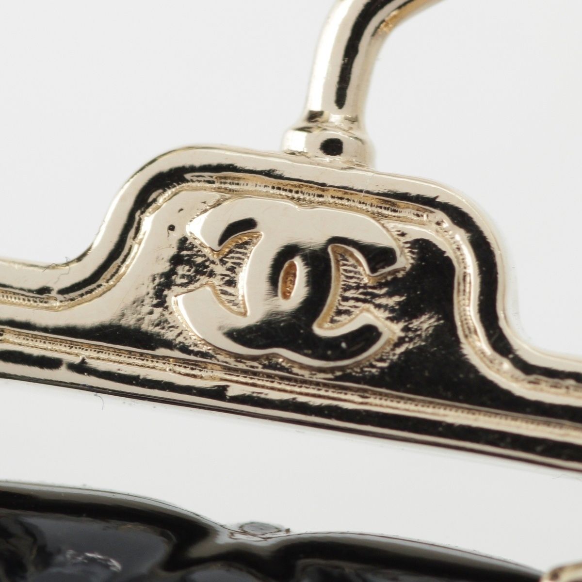 シャネル B23C メタル レジン コスチュームパール マトラッセ バッグ