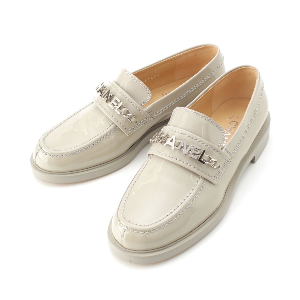 シャネル 23 A パテントレザー ロゴ シグネチャー シルバー金具 ローファー シューズ G 37430 グレー 37 C