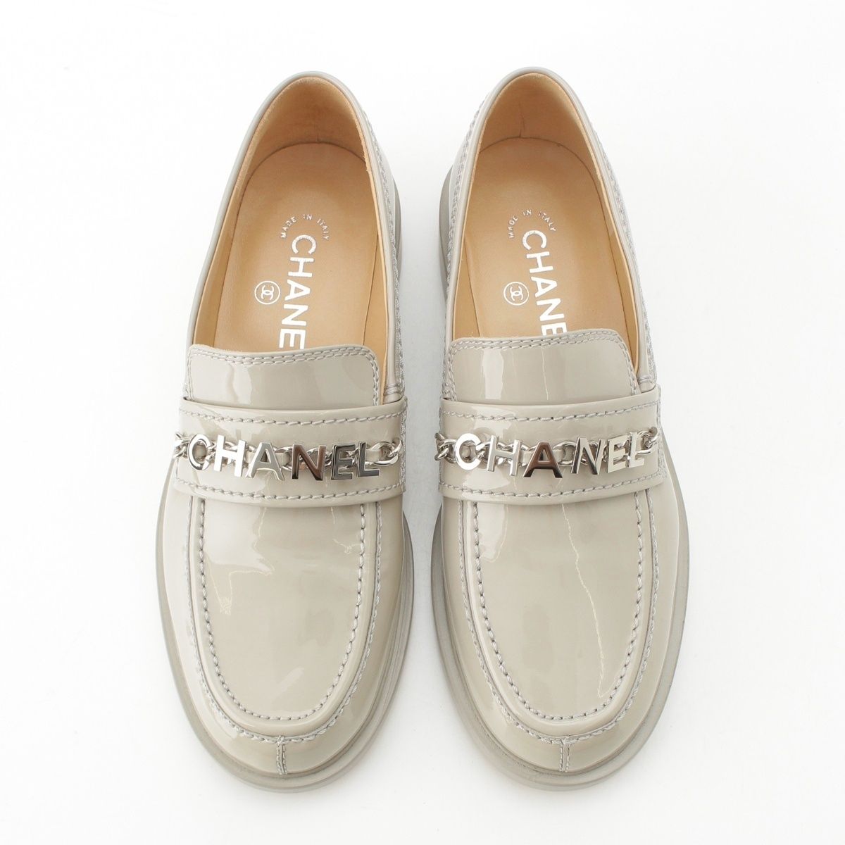 シャネル 23 A パテントレザー ロゴ シグネチャー シルバー金具 ローファー シューズ G 37430 グレー 37 C