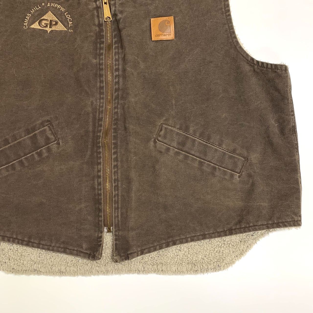 Carhartt】カーハート/ ダックベスト/裏ボア/ 革パッチ/企業刺繍入り