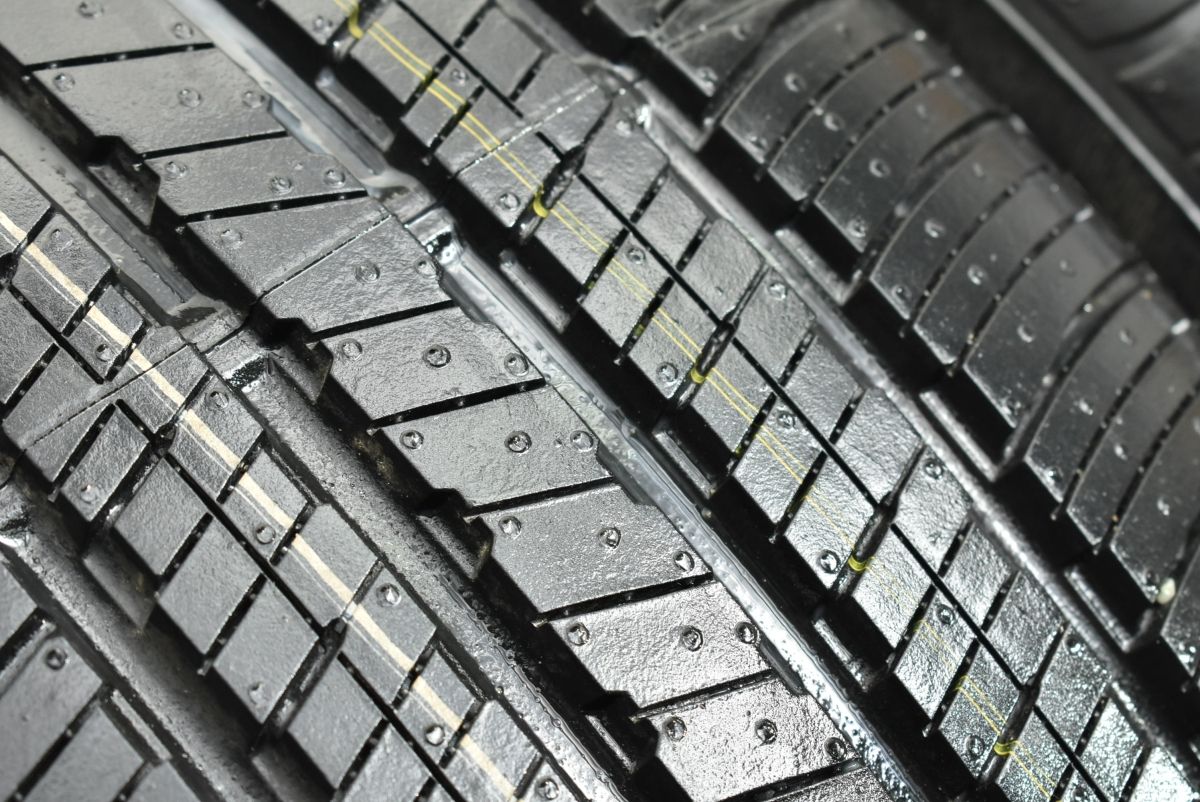 2025年製 新車外し品】ファルケン ZIEX ZE001 A/S 225/55R18 4本セット