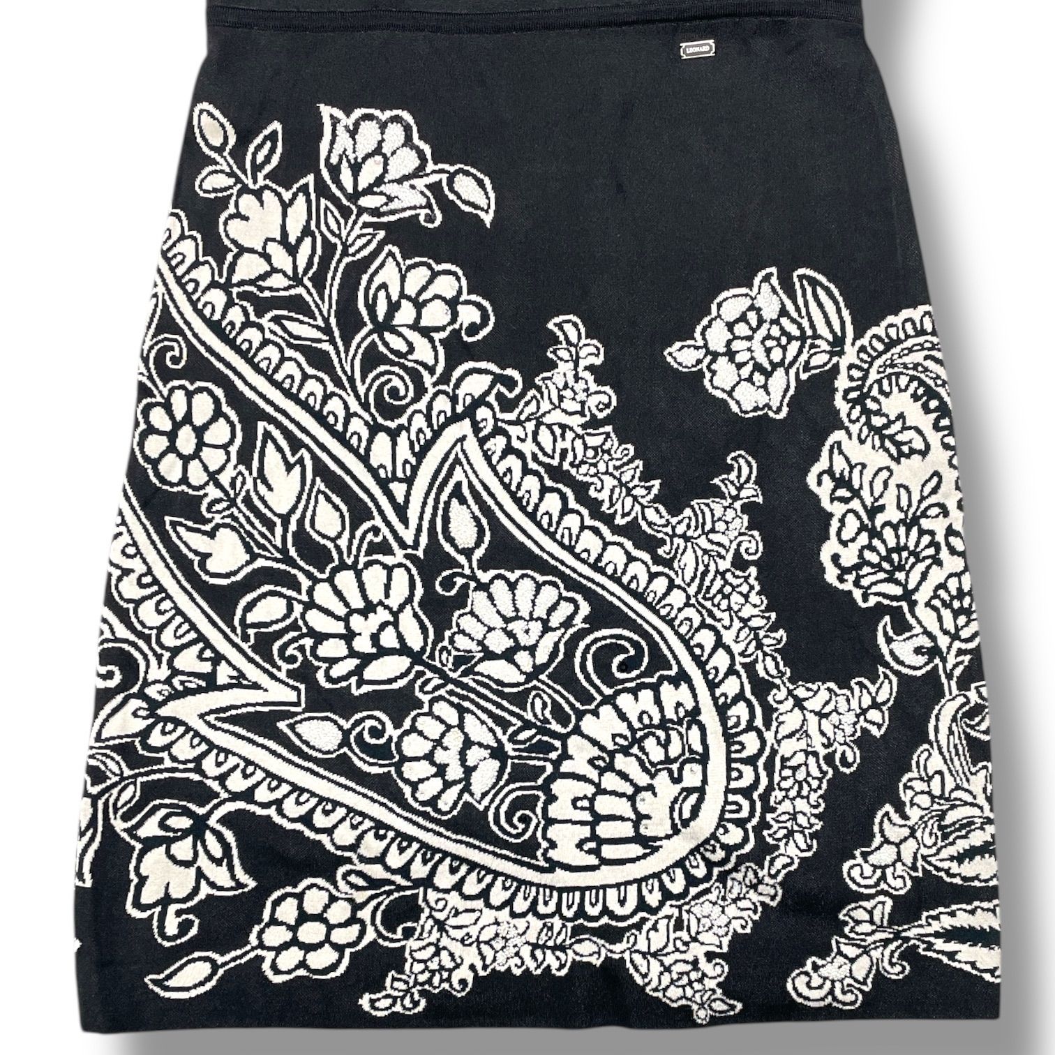 【極美品】レオナール ワンピース ノースリーブ 花柄 コットン 近年 ブルー M 極美品】レオナール ワンピース ノースリーブ 花柄 コットン 近年