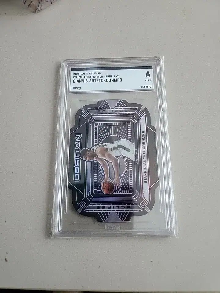 ヤニス アデトクンボ 2020 Panini オブシディアン カード 75