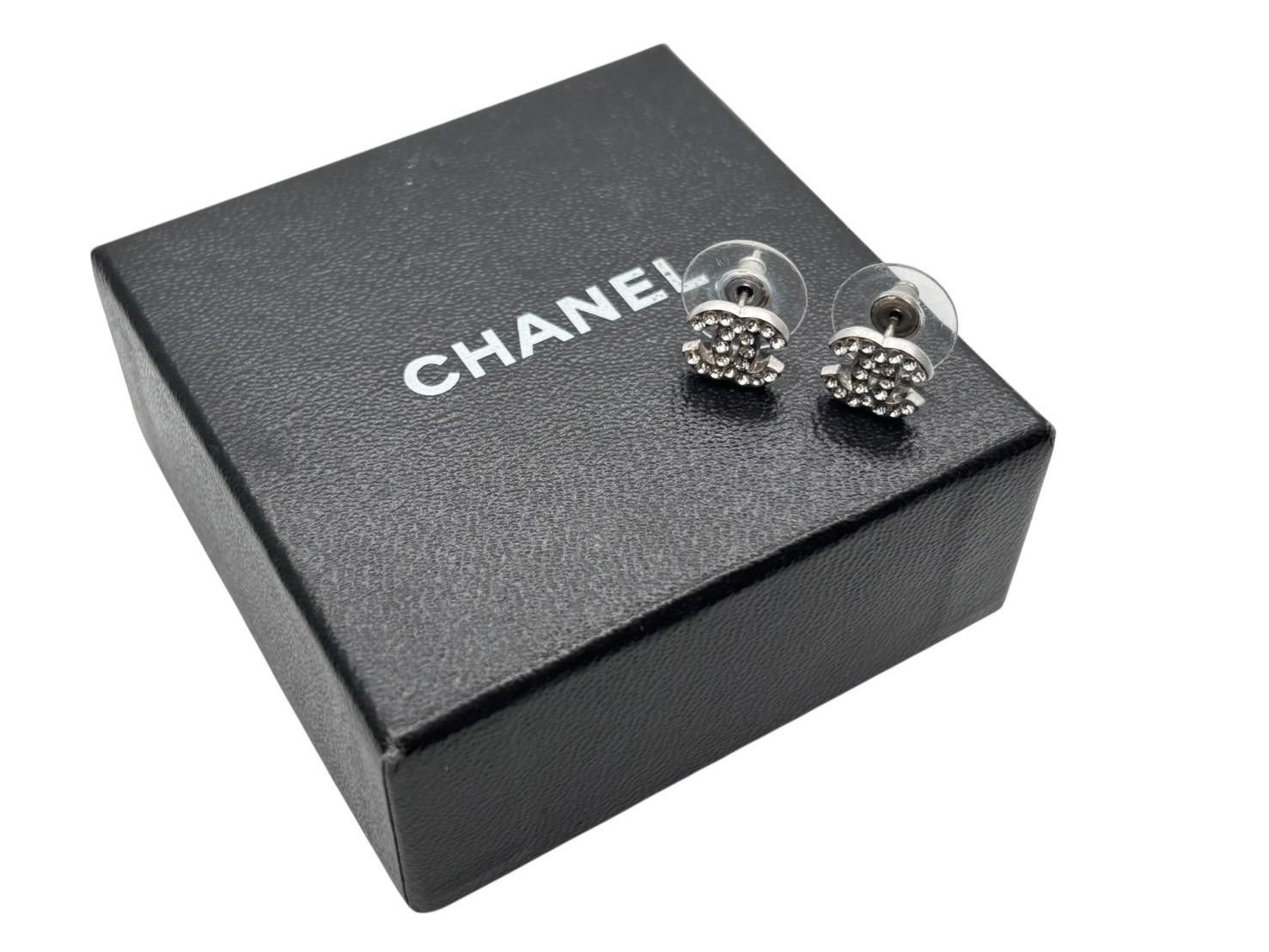 CHANEL シャネル ココマーク ピアス 重量約2g 08C刻印 ラインストーン メタル シルバー クリア 両耳用 4b009276