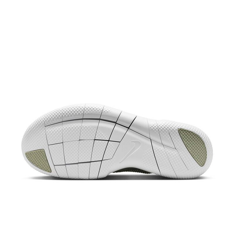 スポーツシューズ