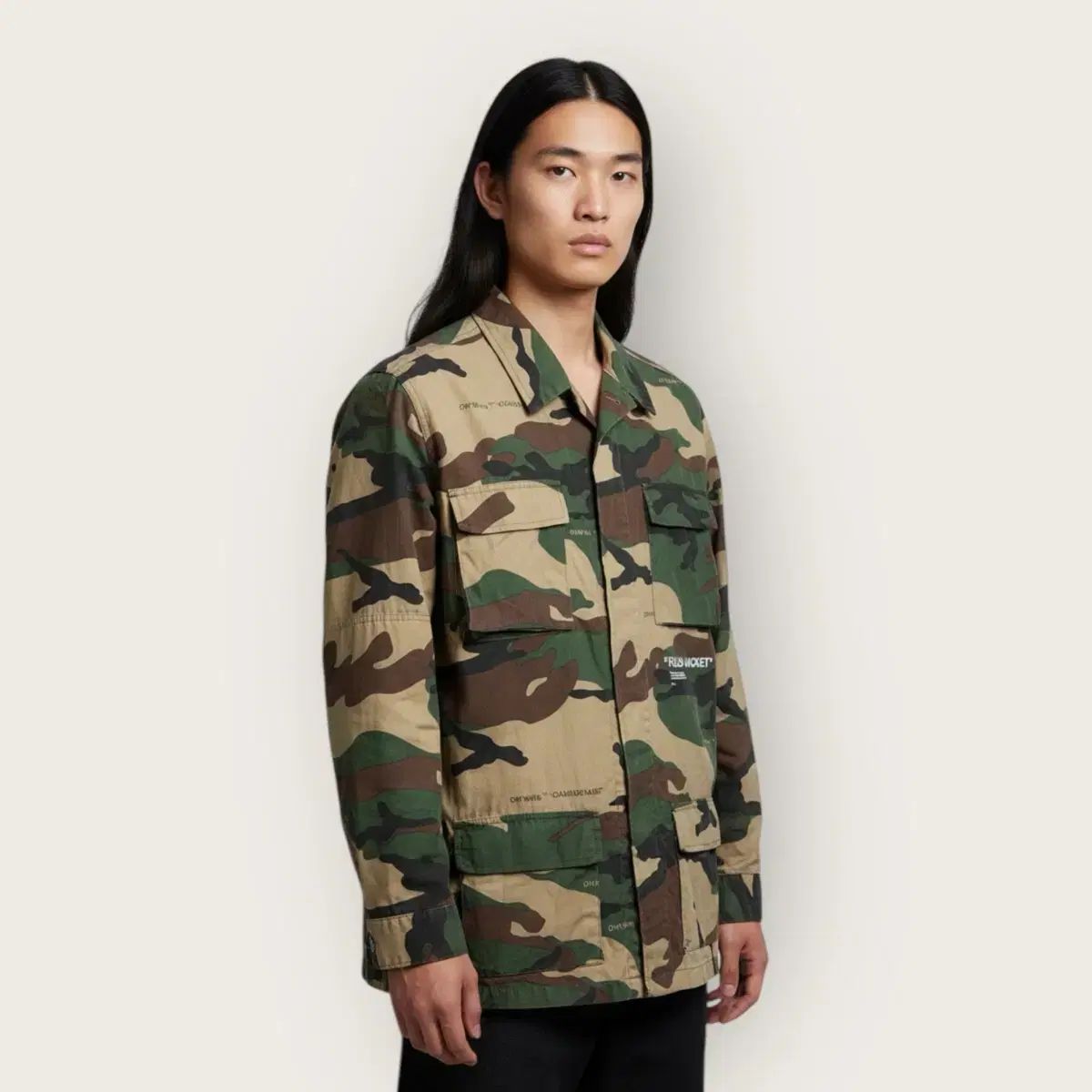 Off-White カモフラージュ フィールドジャケット Off-White カモフラージュ フィールドジャケット | グリーン | FARFETCH JP