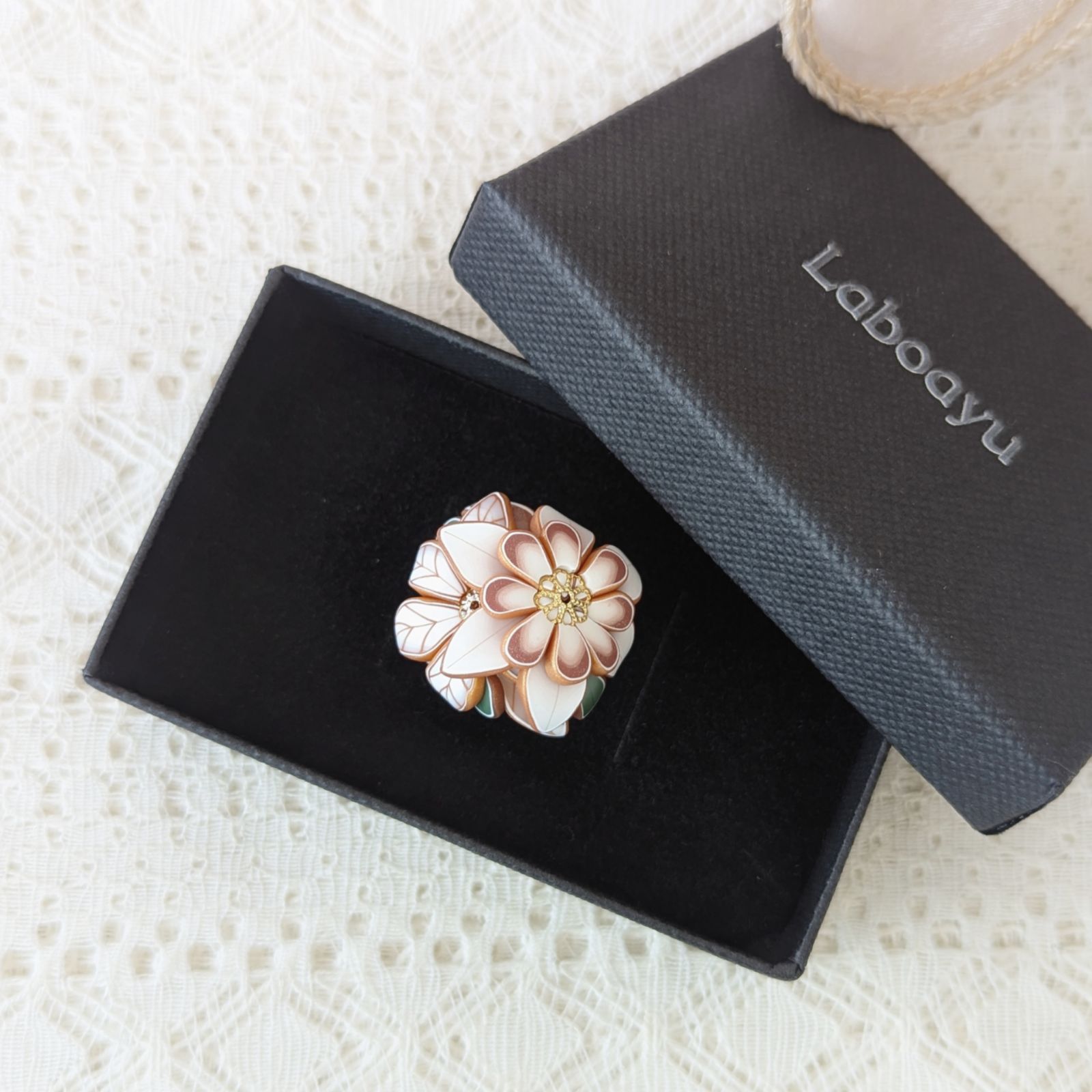 ❄︎ミント❄︎さま売約済三日月簪〈Bouquet・sepiaポインセチア・盛り〉 帯留め〈Bouquet・sepiaポインセチア・盛り〉 - メルカリ