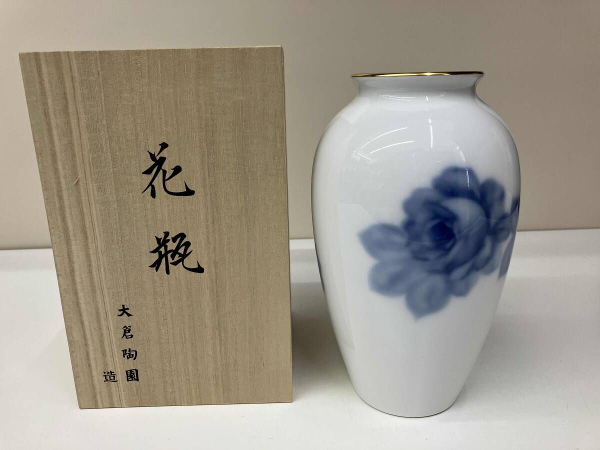 大倉陶園　ブルーローズ 花瓶　　　　　　　　　　フラワーベース　金彩　(中古品) 大倉陶園 花瓶 ブルーローズ 大倉陶園 ブルーローズ 花瓶 フラワー