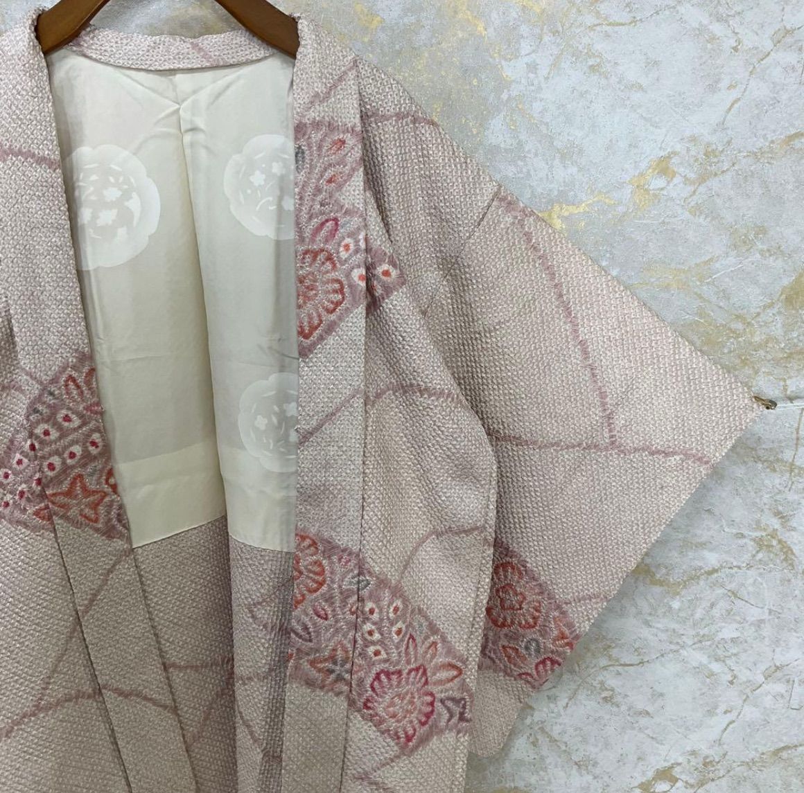 kimono one kimonoarisa 同然 藤娘きぬたや製 日本の総手絞り 素敵な羽織 正絹 仕付け糸付き 裄64丈80