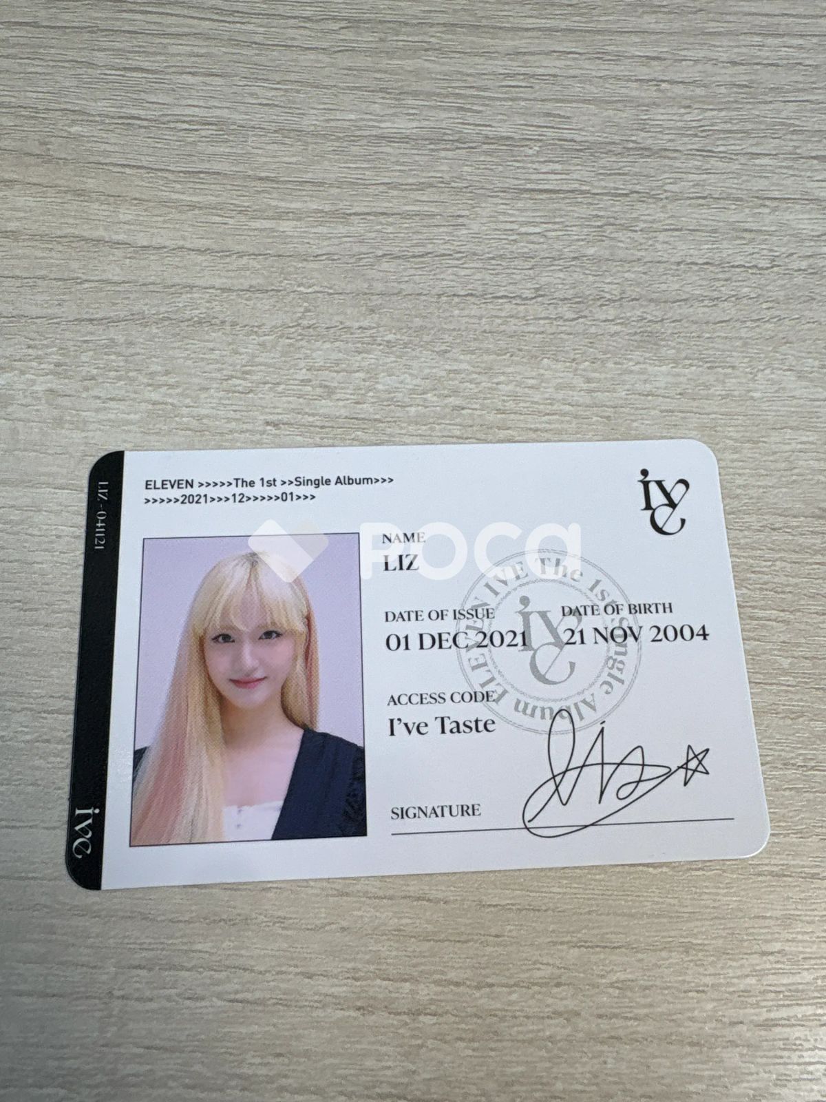 IVE リズ ELEVEN ID CARD - メルカリ