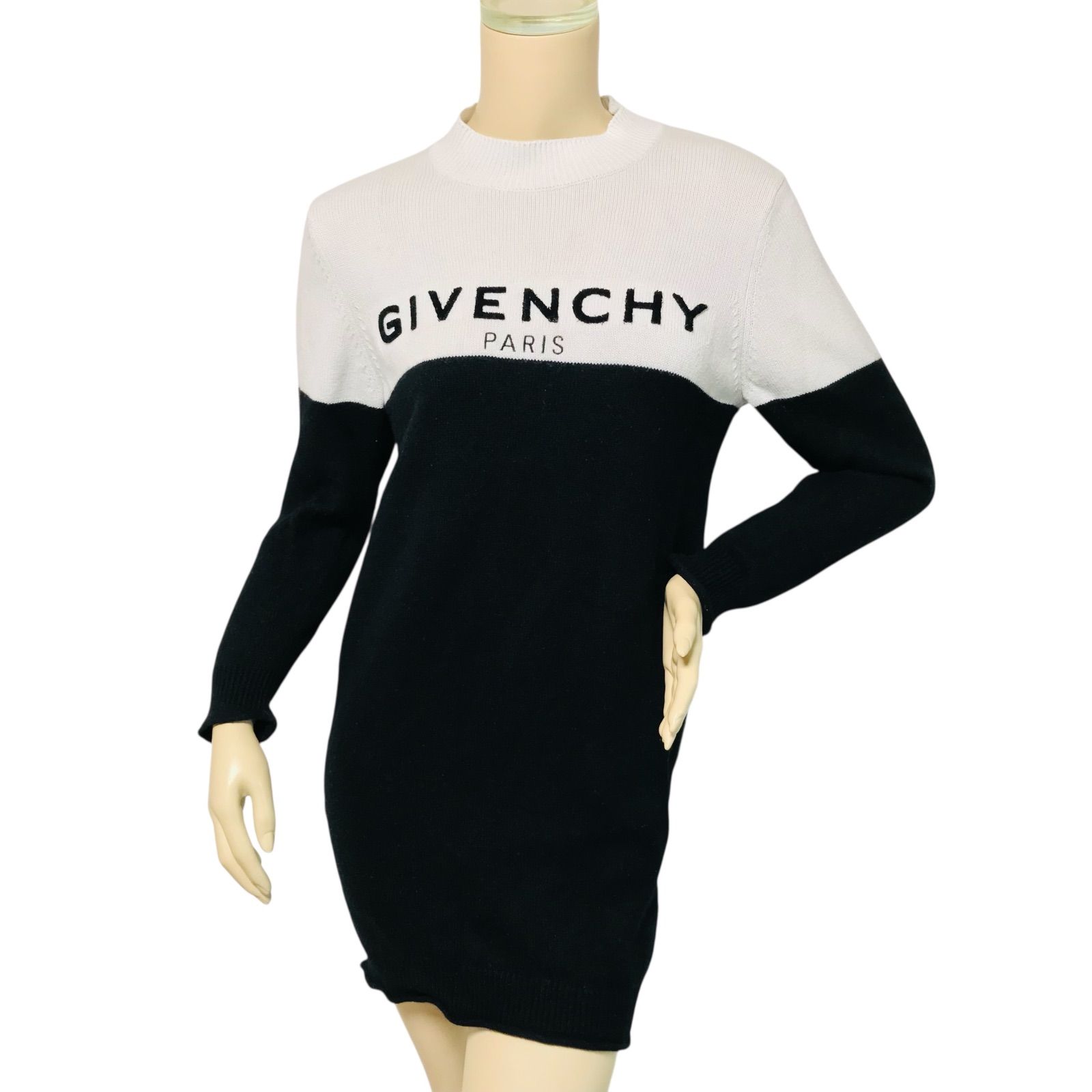Givenchy ジバンシー　ワンピース　試着程度　ほぼ未使用です！ Givenchy ジバンシー ワンピース 試着程度 ほぼ未使用です！ GIVENCHY