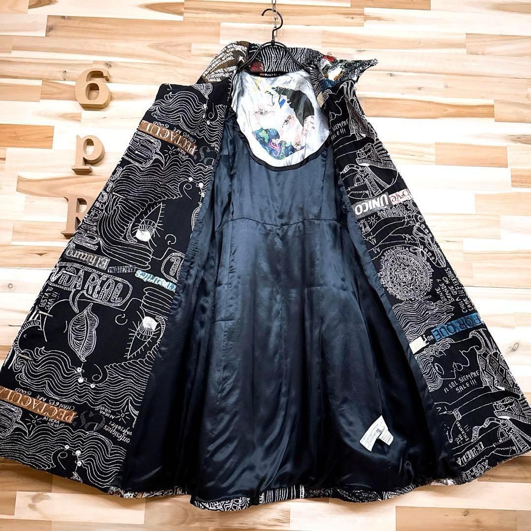 希少【デシグアル】ハイネック ジャガード織 コート 英字 花柄 総柄 黒