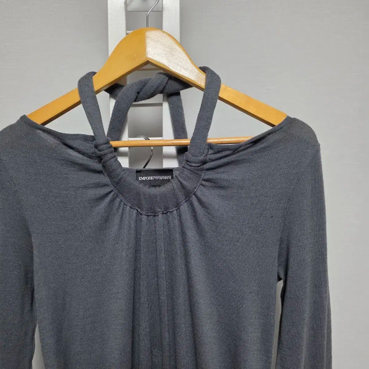 エンポリオアルマーニ ホルダーネック 麻 長袖 ONE PIECE グレー