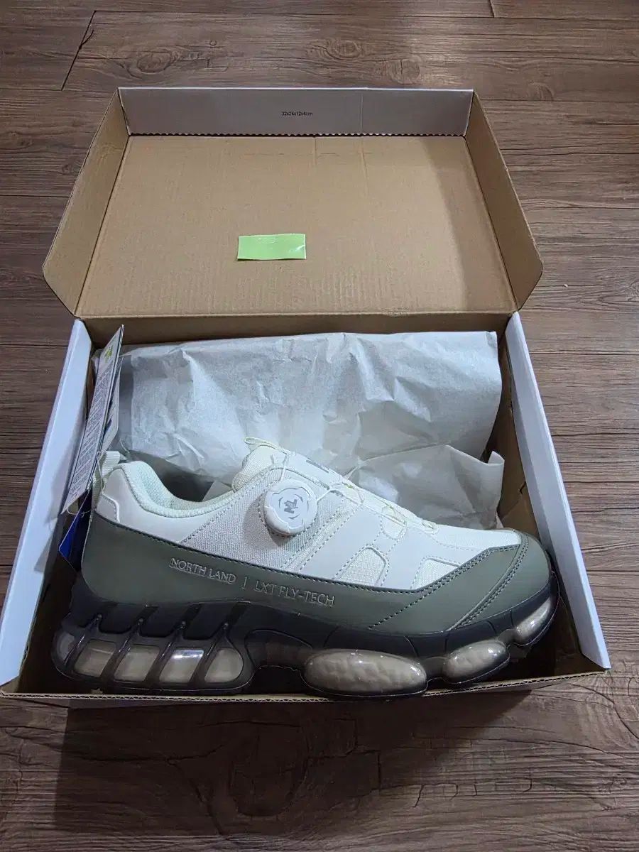 ノースランド スニーカー トレッキングシューズ 販売 260-265mm