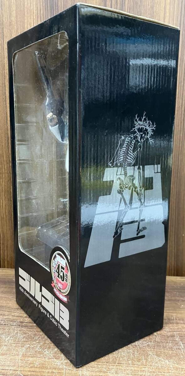 ゴルゴ13 生誕45周年 フィギュア&CUBIC THEATER 【内容物:フィギュア