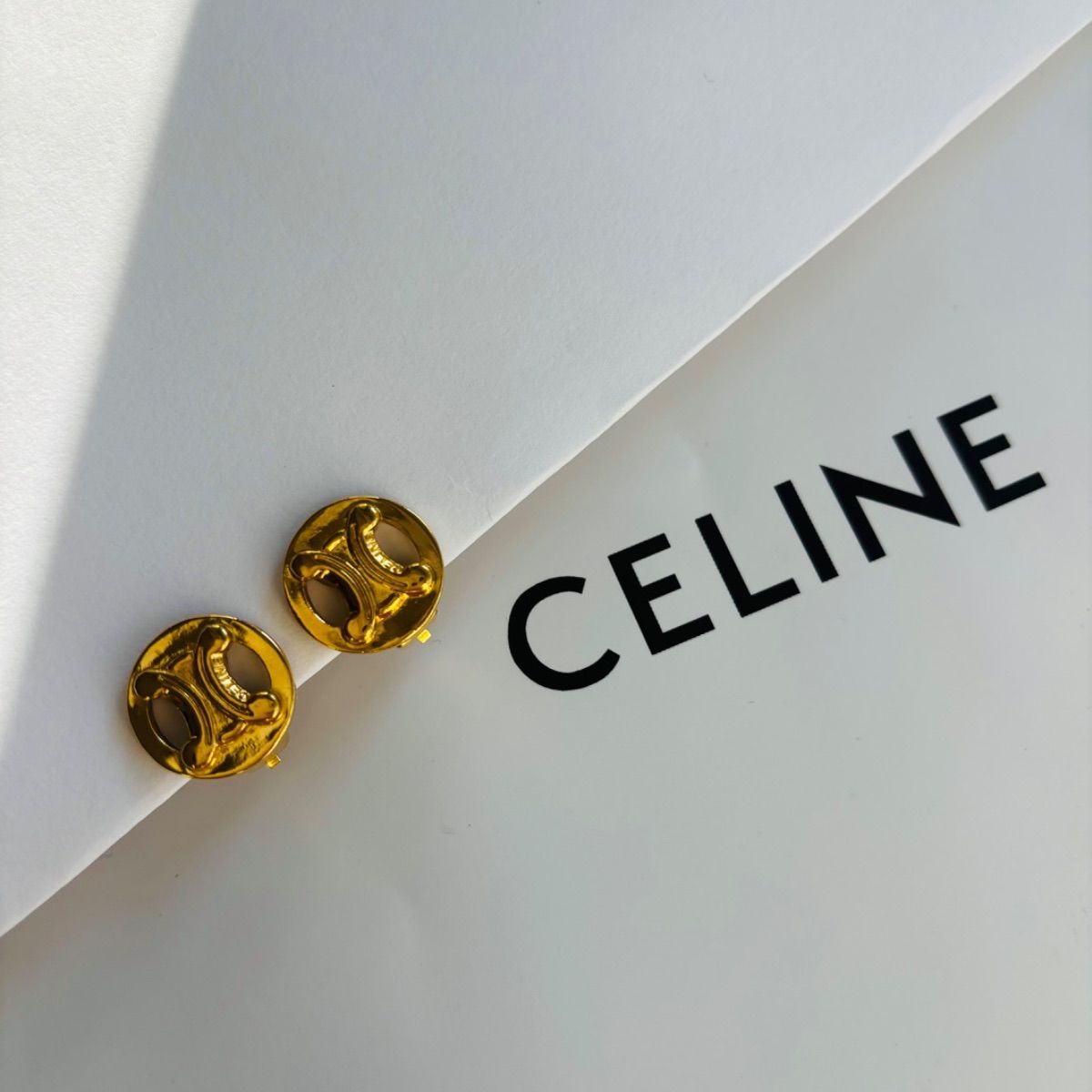 CELINE サークルトリオンフチャーム イヤリング