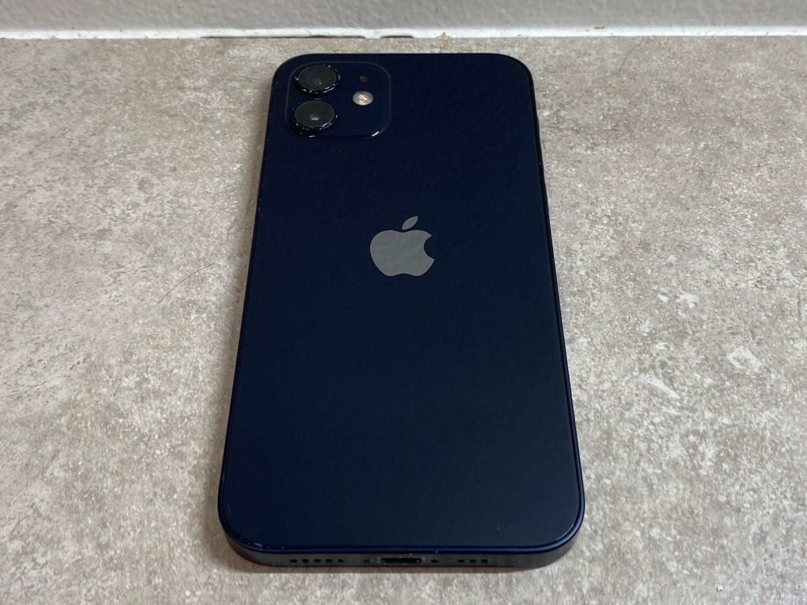 iPhone12 128GB MGHU3J A バッテリー74 SIMロックあり au 傷あり スマホ スマートフォン アイフォン