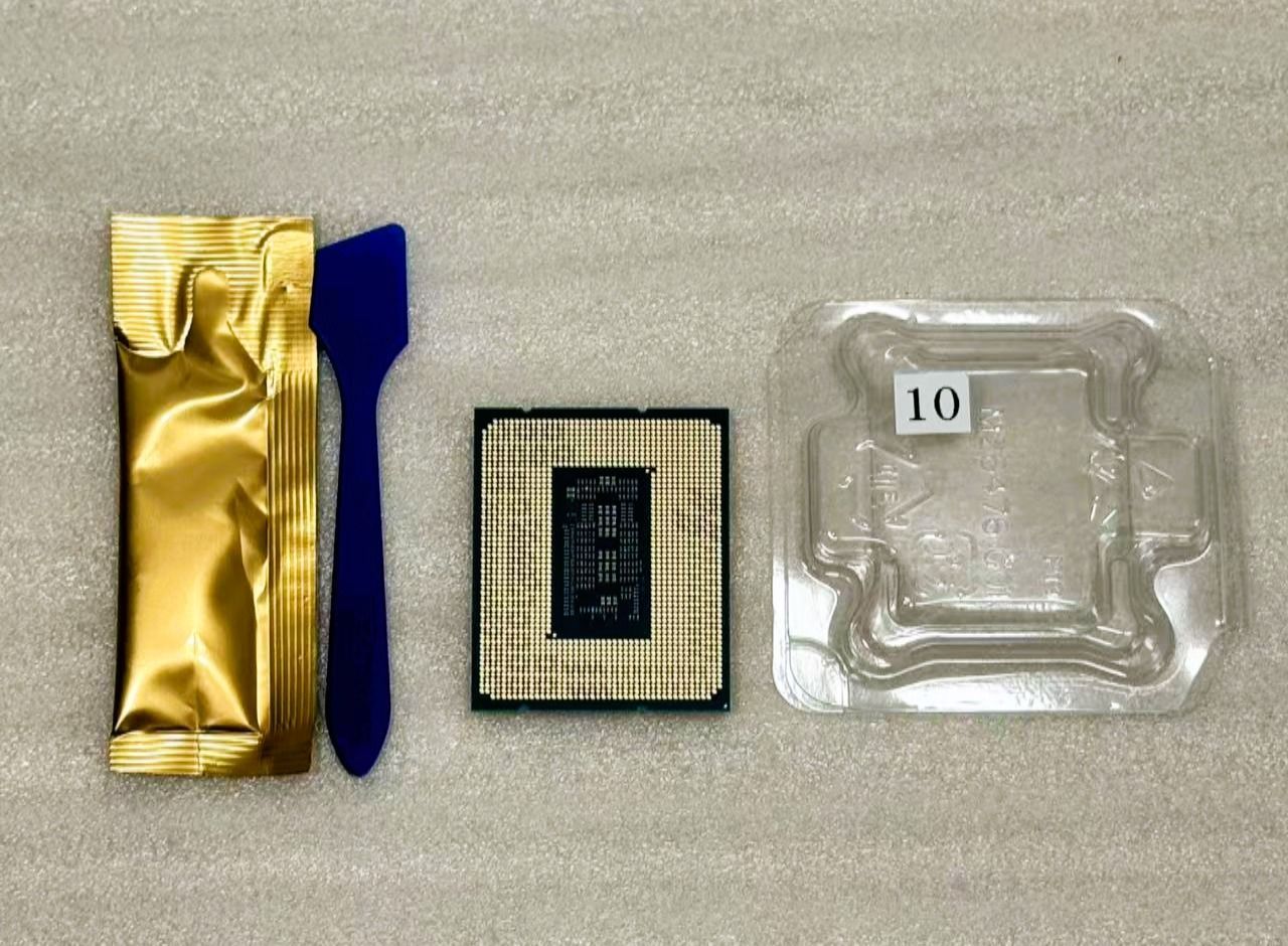 品 Intel Core i 5 13400 CPU コア バルク品