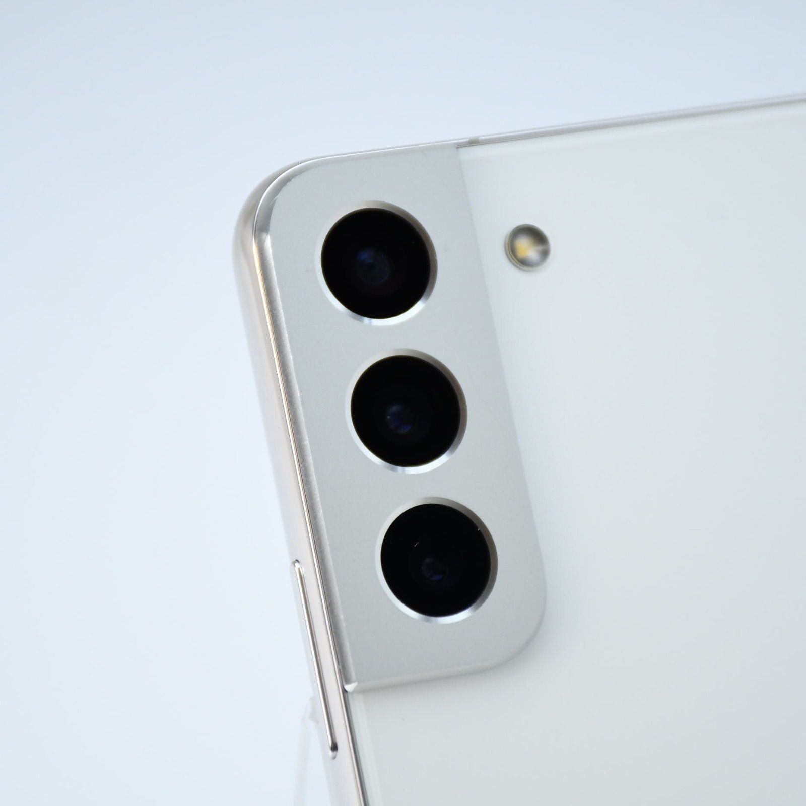 美品＊電池良好】 au SIMフリー Galaxy S22 SCG13 ファントムホワイト