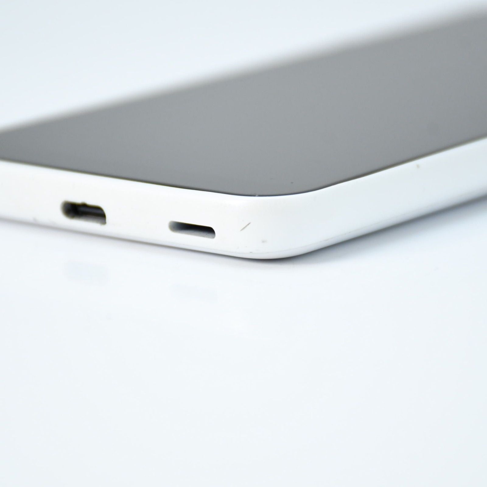 電池良好】 SIMフリー docomo arrows We F-51B ホワイト - メルカリ