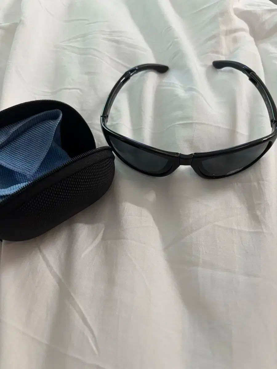 モンベル トレッキング サングラス