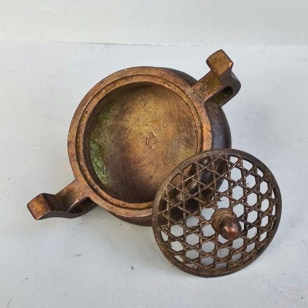 銅器 朝冠耳円口三足香炉 香薫炉 香道具 仏堂薫炉 装飾品 工芸品 置物