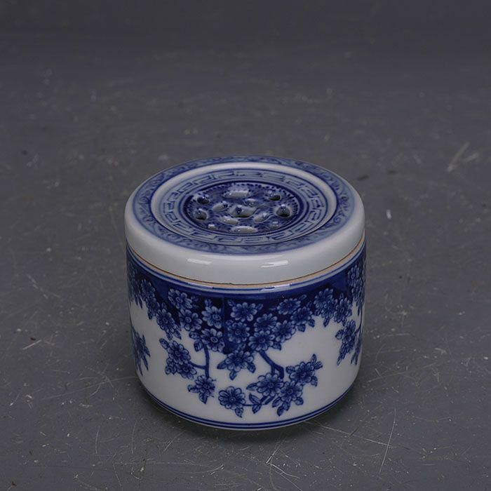 青花透かし彫り花鳥紋筒筒香炉 景徳鎮 陶磁器 装飾品 現代工芸品 美術
