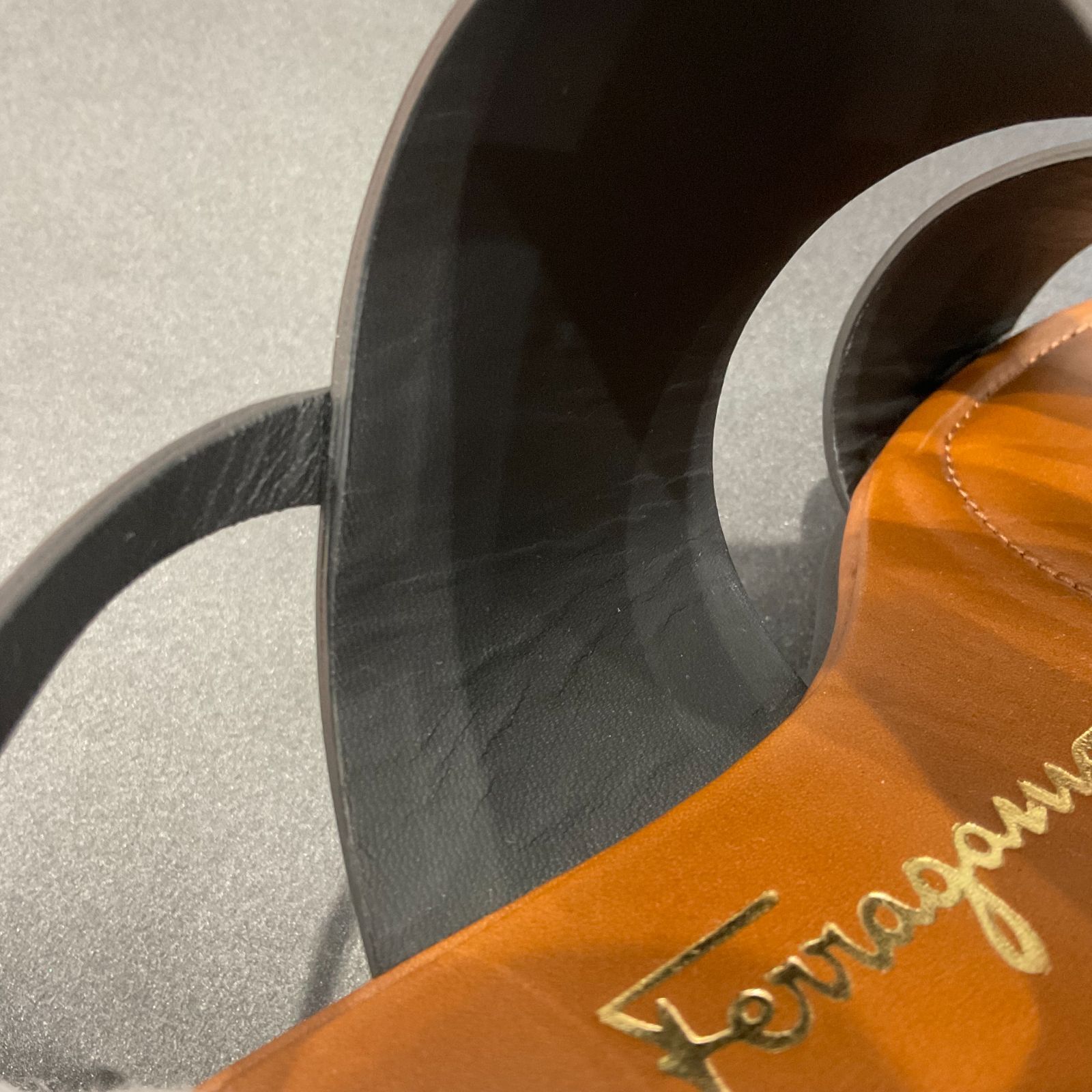 フェラガモ ガンチーニ