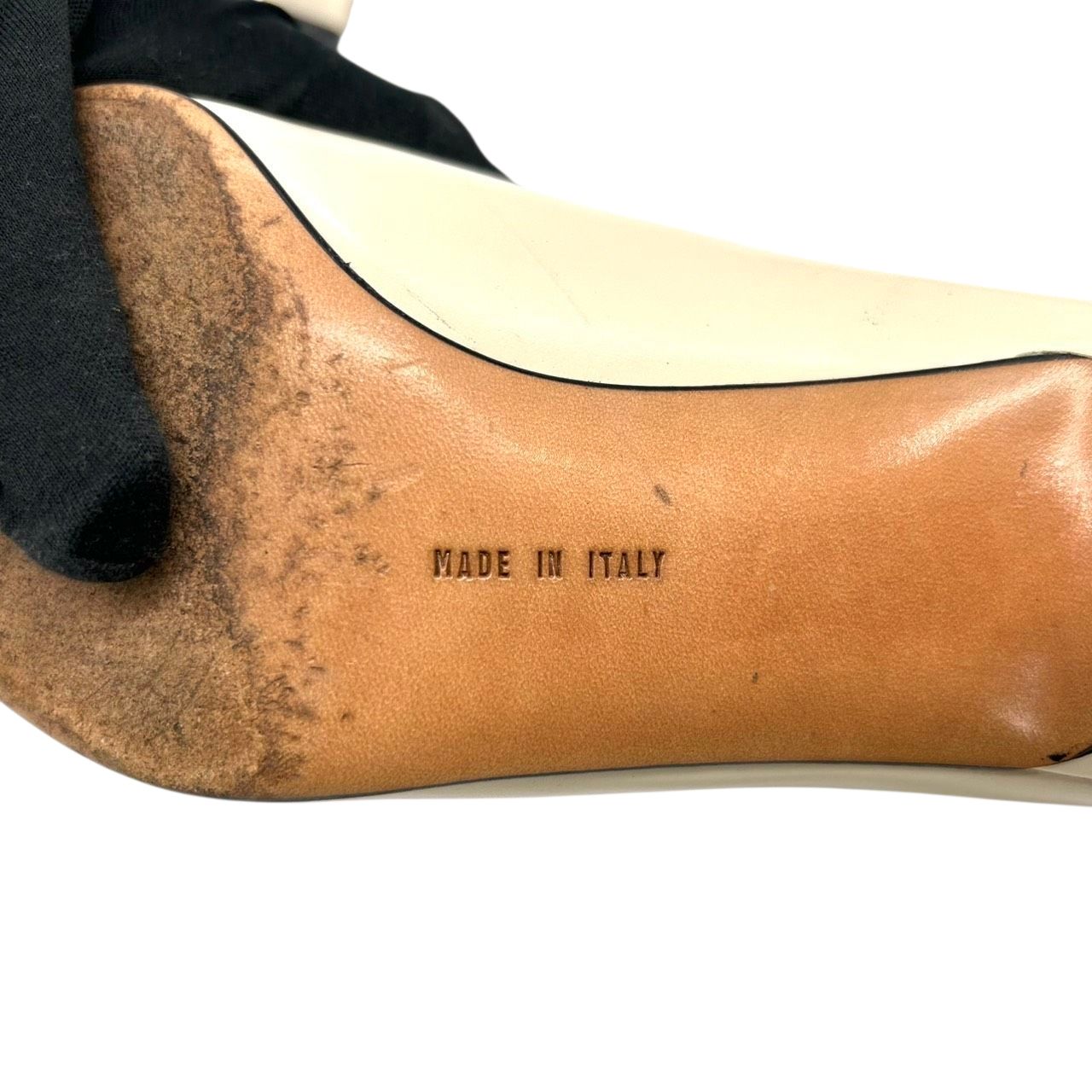  フェラガモ パンプス ヴァラ スクエアバックル バイ レザー ベージュ ブラック 5 D 22 cm イタリア製 キャップトゥ ハイヒール レディース エレガント クラシック フォーマル オフィス ビジネス ヴィンテージ CT 1 ハイヒール パンプス パンプス