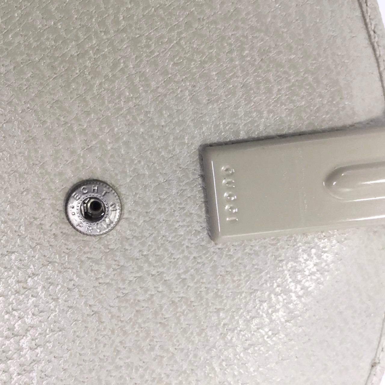 折り財布 コインケース