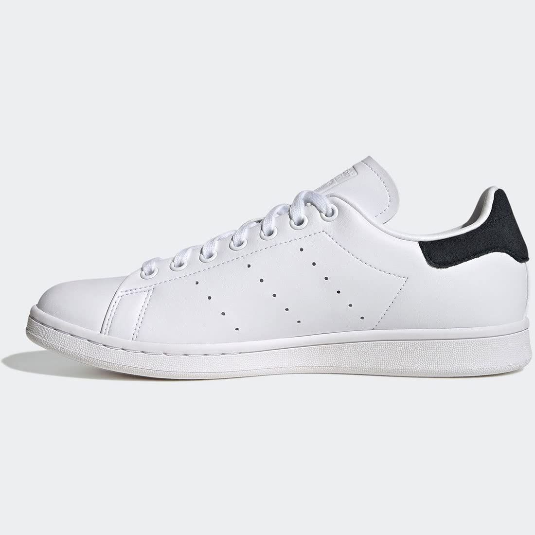 アディダス スタンスミス STAN SMITH フットウェアホワイト コアブラック GX 4429 日本 22.5 cm