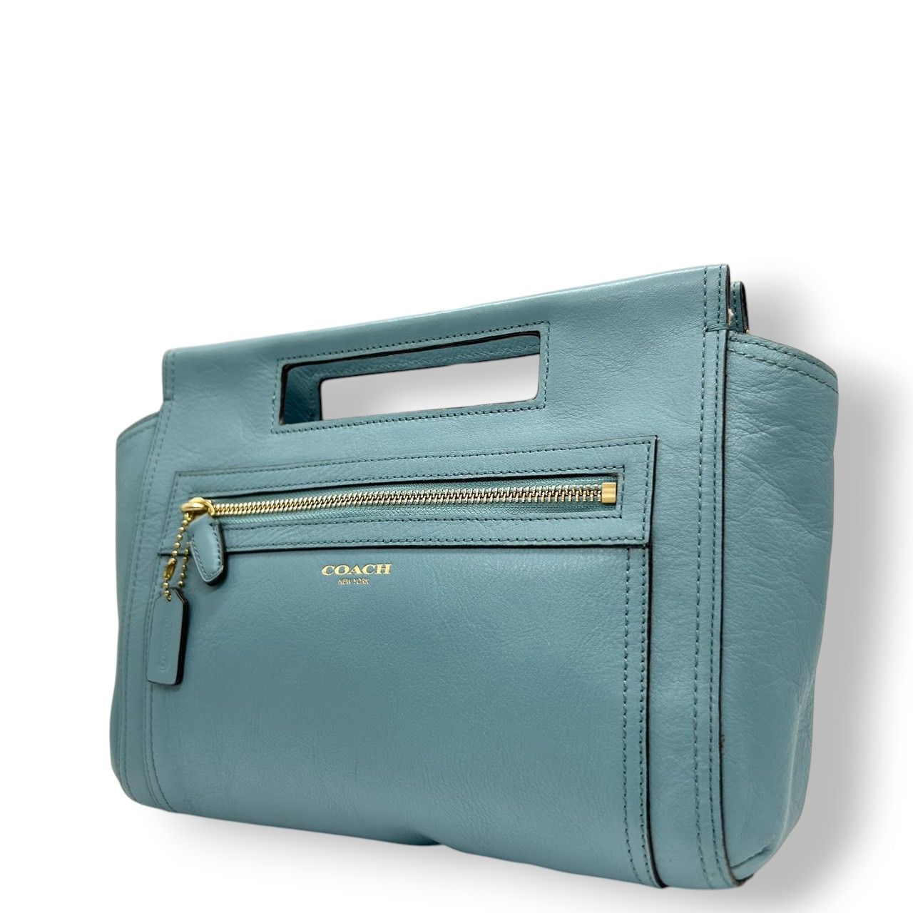 コーチ COACH ハンドバッグ クラッチバッグ 2WAY カットアウトハンドル レザー 本革 くすみブルー 水色 ライトブルー ゴールド金具 ロゴ レディース エレガント フェミニン パーティ カジュアル s97