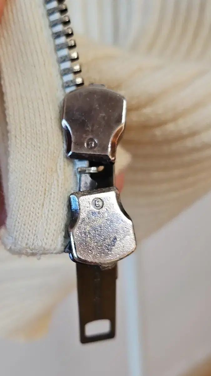 S カーディガン