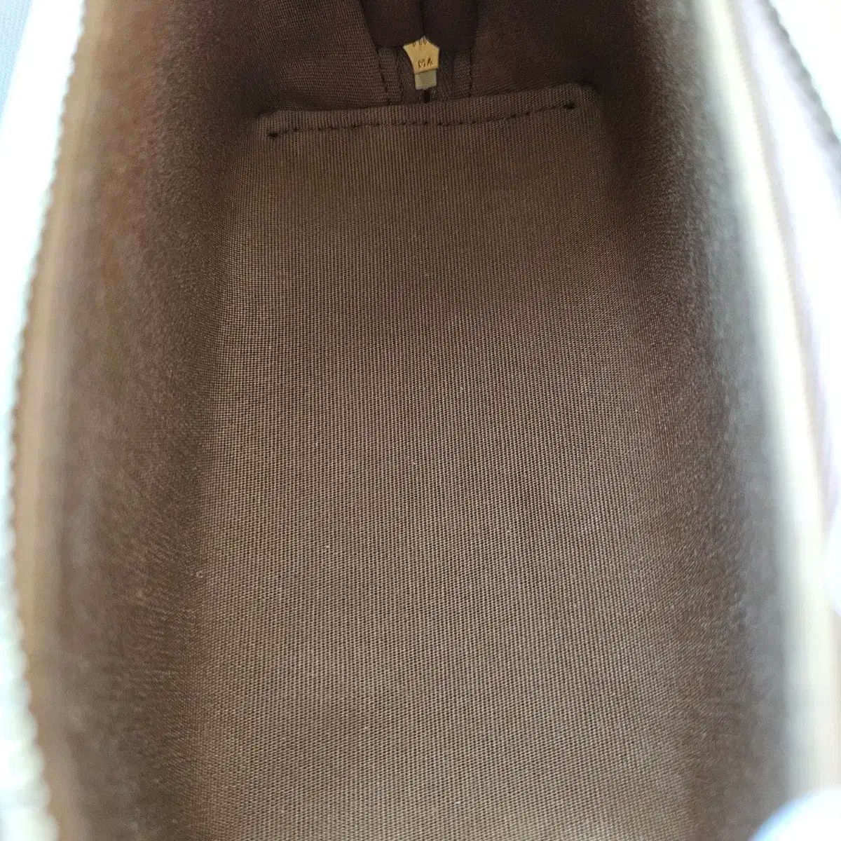 100％本物。 S級 セリーヌ トリオンフ チェーン クラッチバッグ