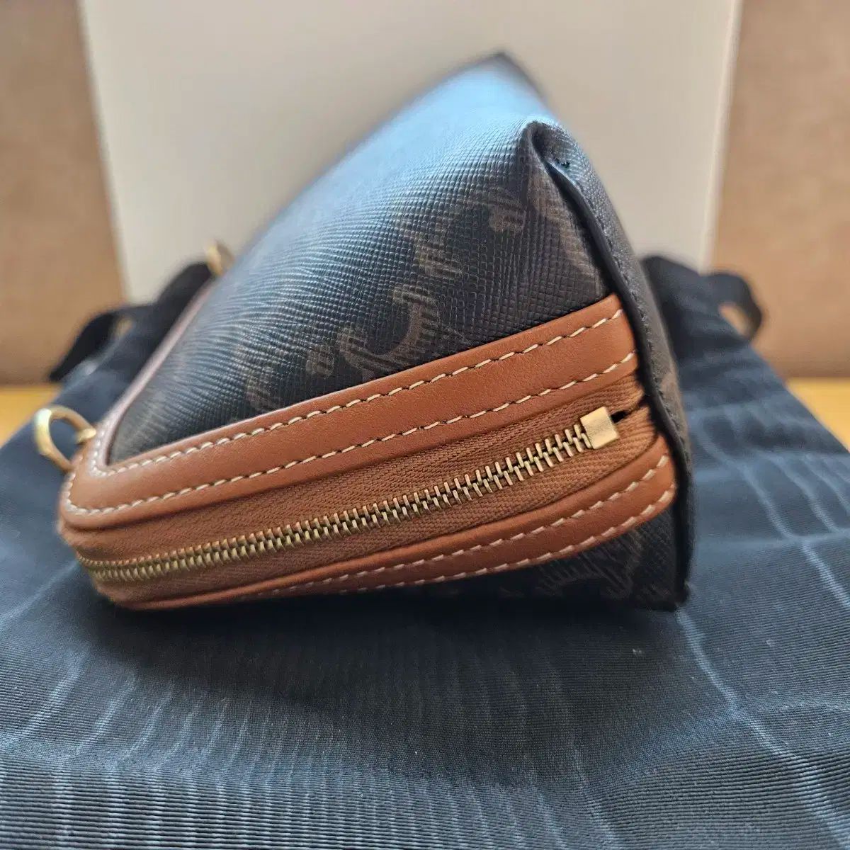 チェーン クラッチバッグ