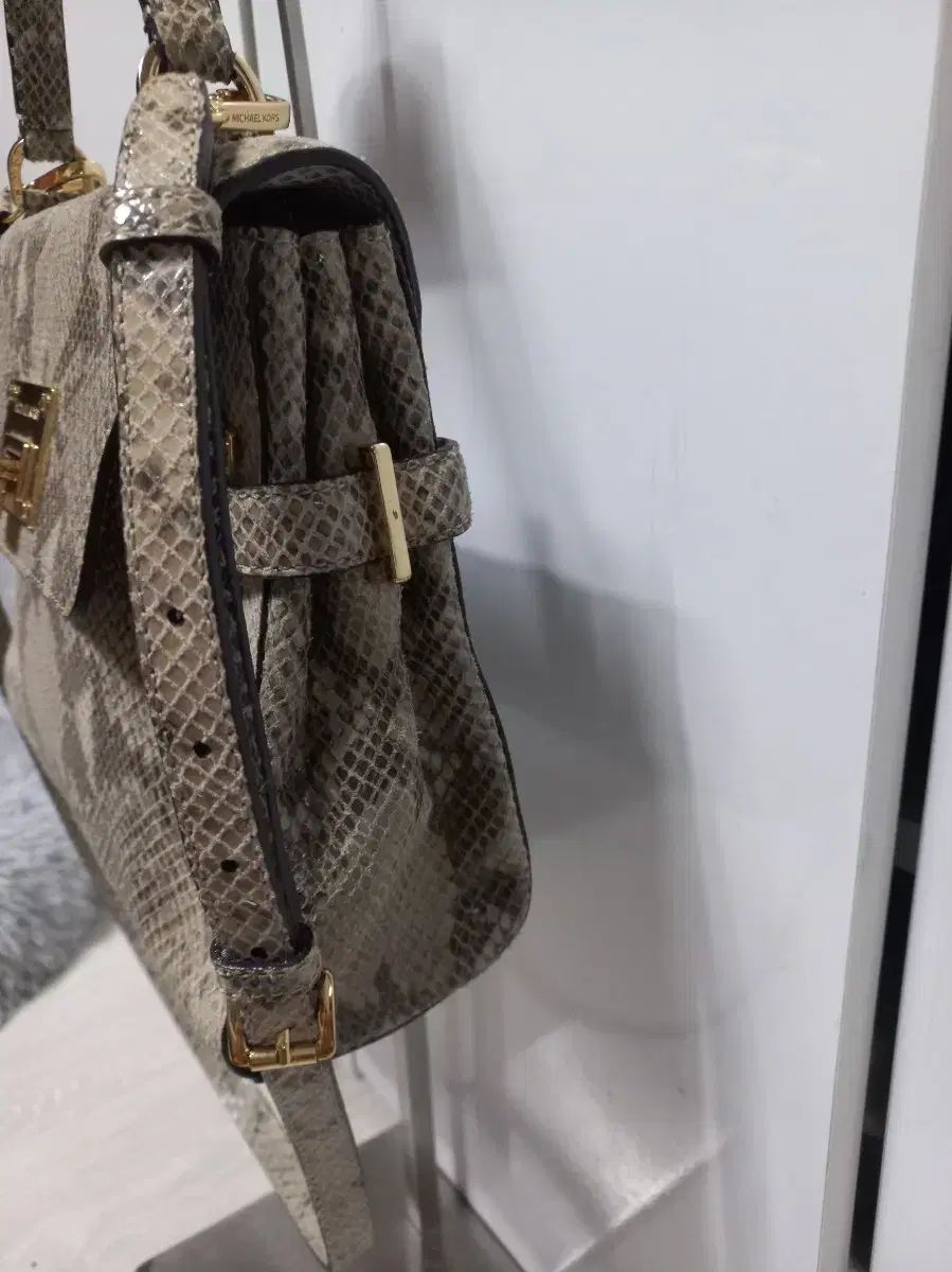  マイケルコース マイドレッド パイソン柄 サッチェル クロスバック メッセンジャーバッグ ショルダーバッグ