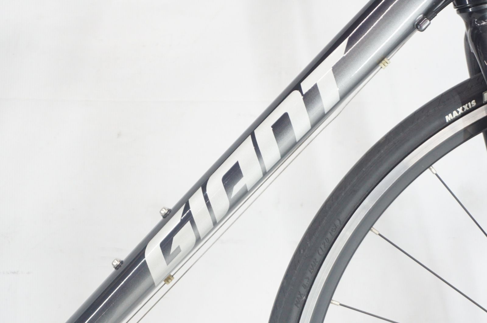 GIANT 「ジャイアント」 ESCAPE R3 2020年モデル クロスバイク 