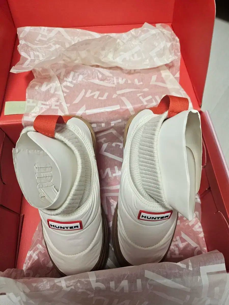 ハンター パファー ニットブーツ アイボリー