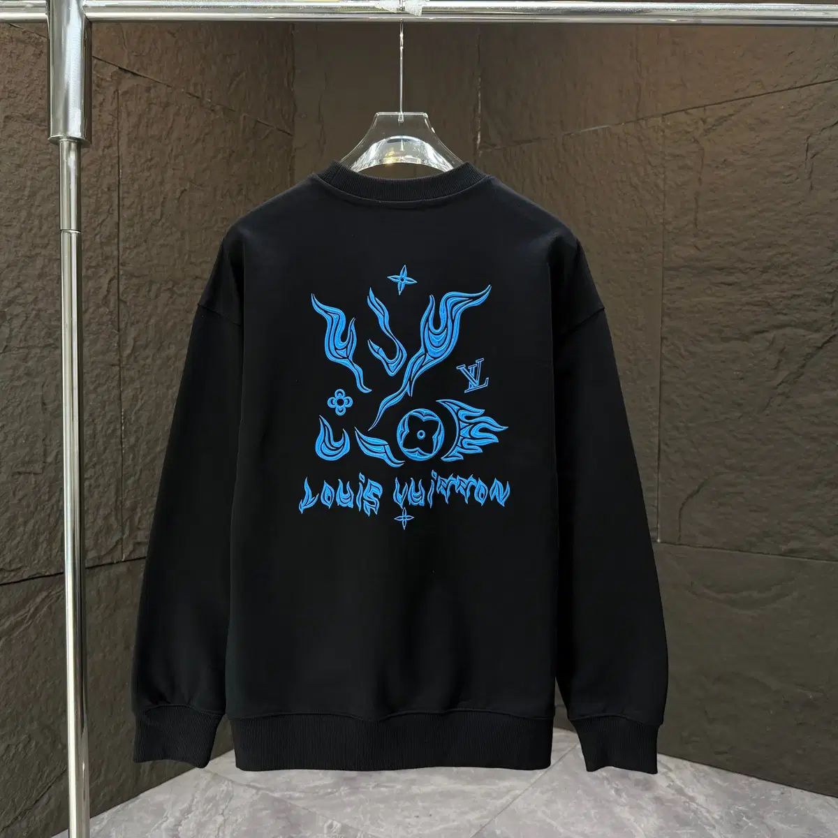100%本物保証! ルイヴィトン ユニセックス カジュアル ロゴ ブラック 長袖 スウェット