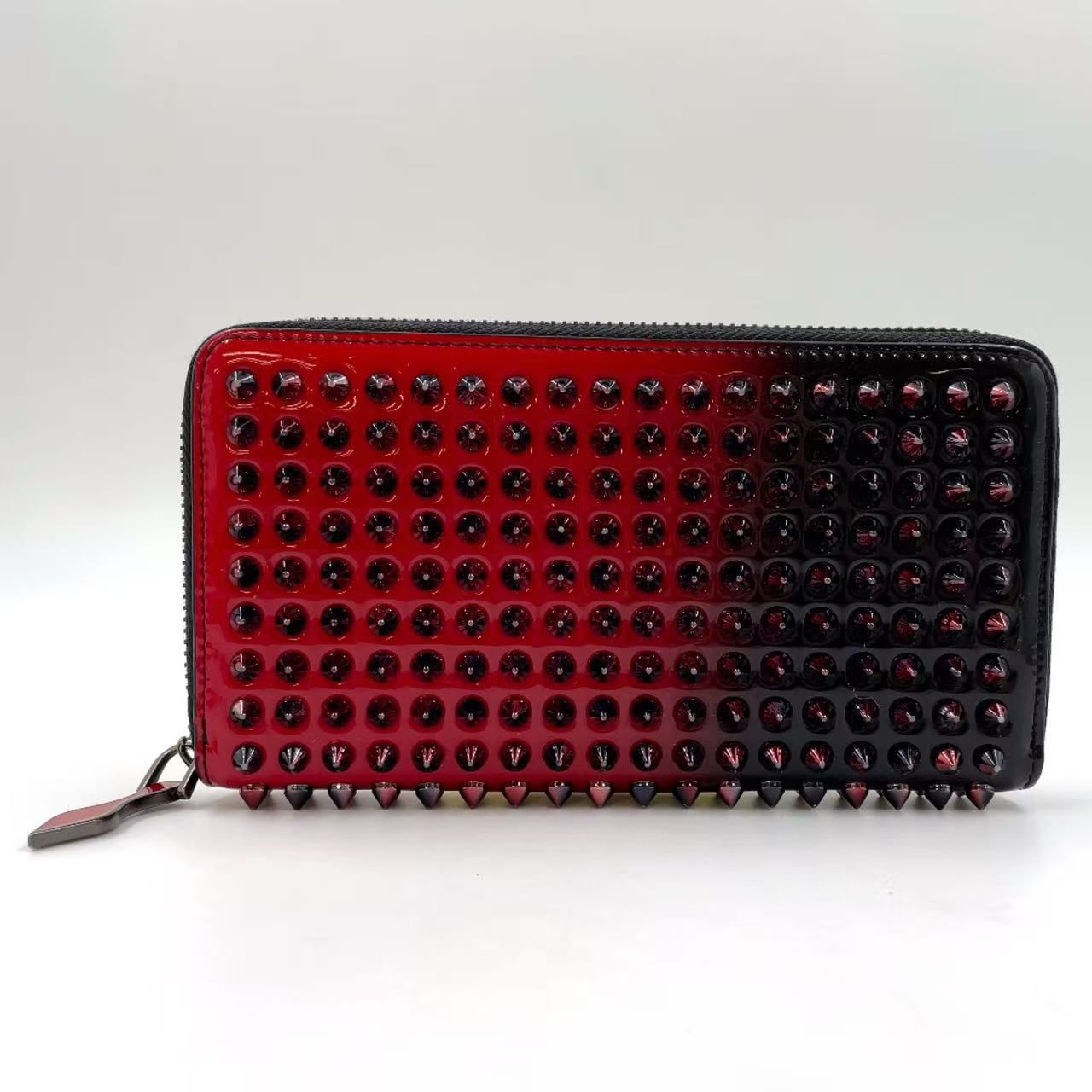 Christian Louboutin スタッズ エナメルレザー×スタッズ ブラック×レッド ロングウォレット ブラック