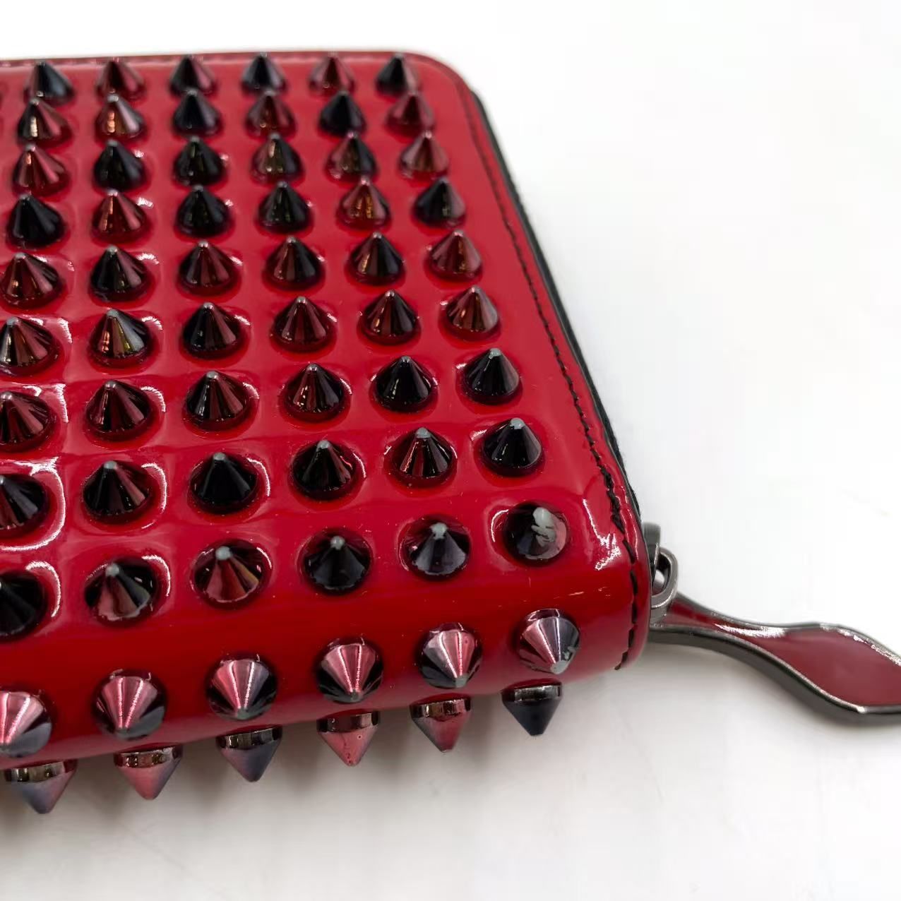 エナメルレザー