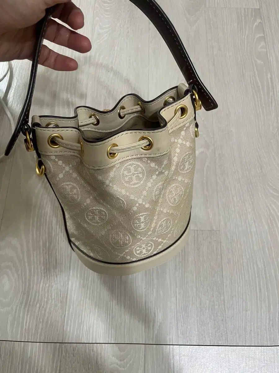 バケットバッグ