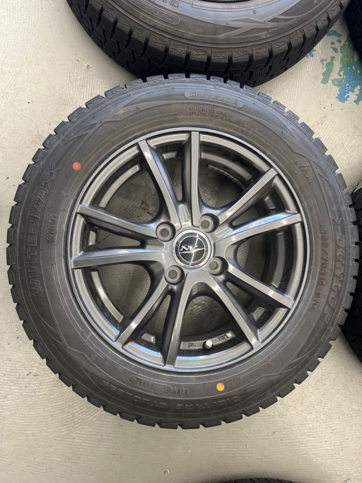 トヨタヴィッツスタッドレスタイヤホイル付165 70