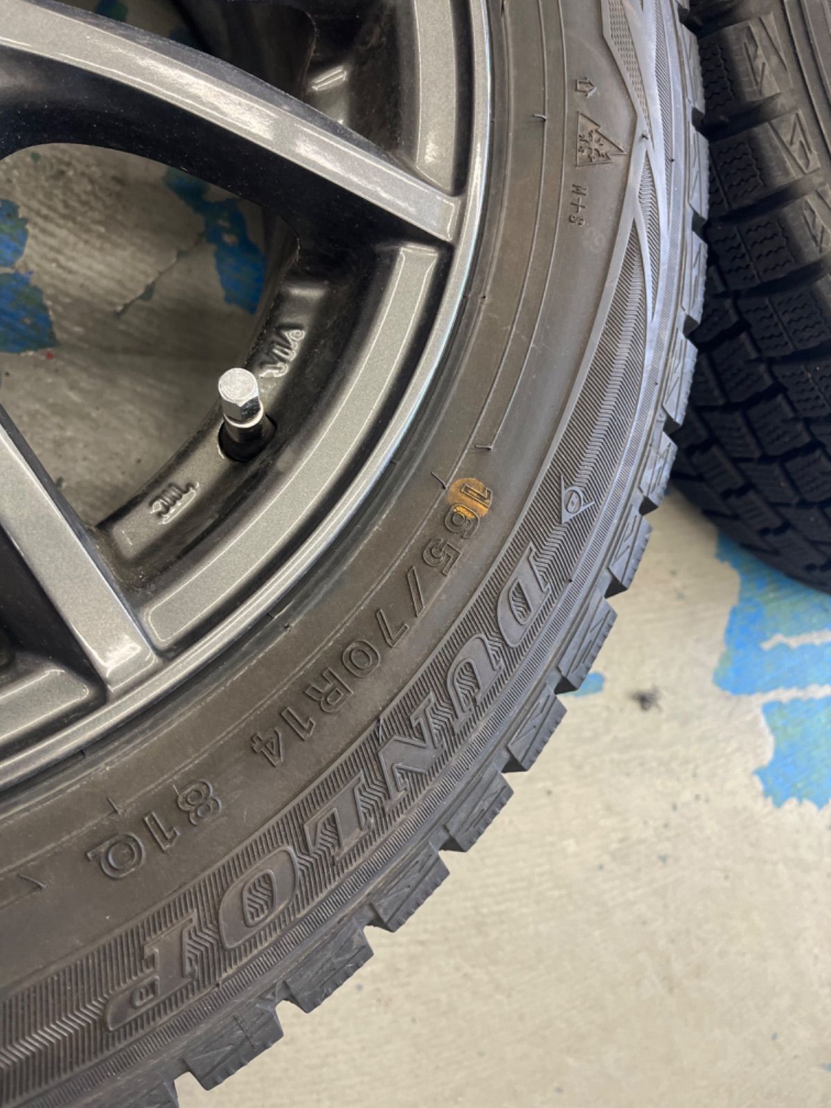 トヨタヴィッツスタッドレスタイヤホイル付165