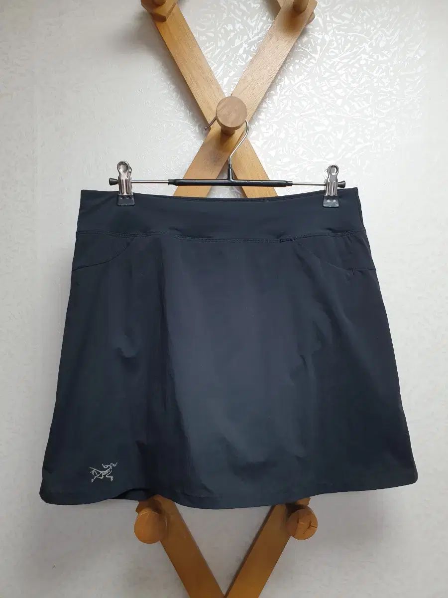 27 28 ARC TERYX アークテリクス キュロット