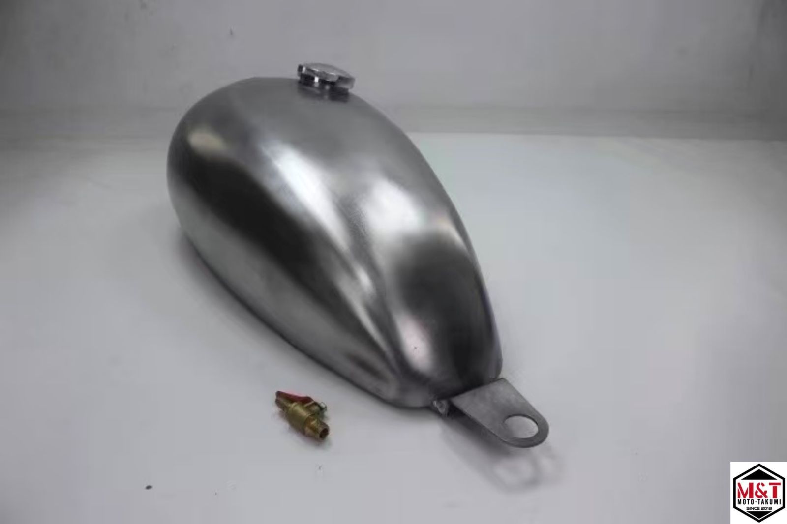 T 229 ７L ヤマハ YAMAHA SR 400 500 カスタムタンク １９７８～２０２３年 ボルトオン タンク製作工房