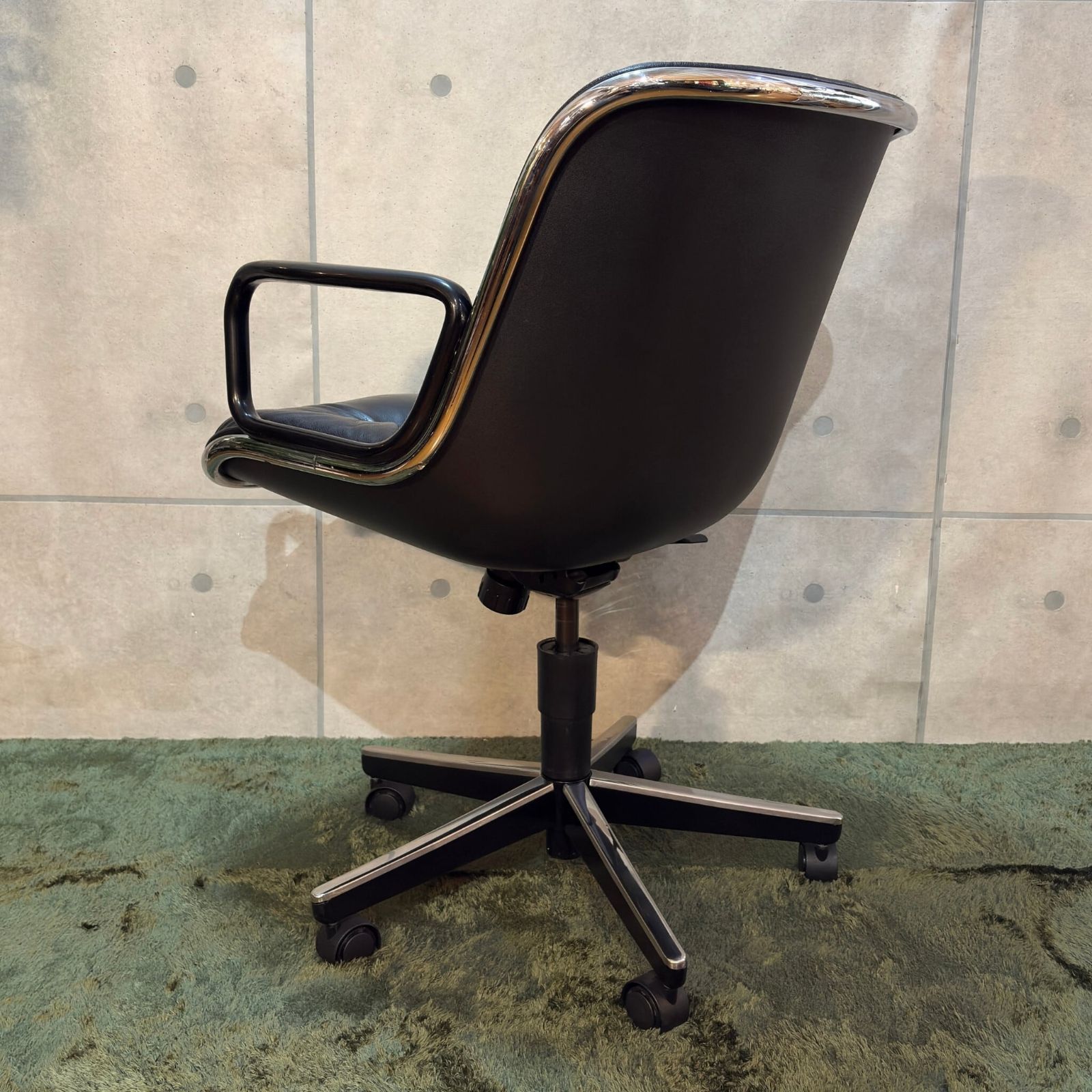 革張り】knoll/ノール ポロックチェア ブラック 4本脚 Knoll（ノール