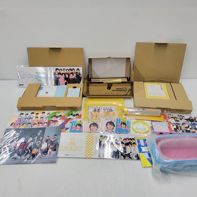 少年忍者グッズセット 中古美品】 少年忍者 グッズセット フォトアルバム ポーチなど 【086